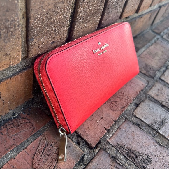 KATE SPADE NEW YORK ORANGE LEATHER FULL ZIP CLOSURE WALLET NEW!! - Picture 2 of 16